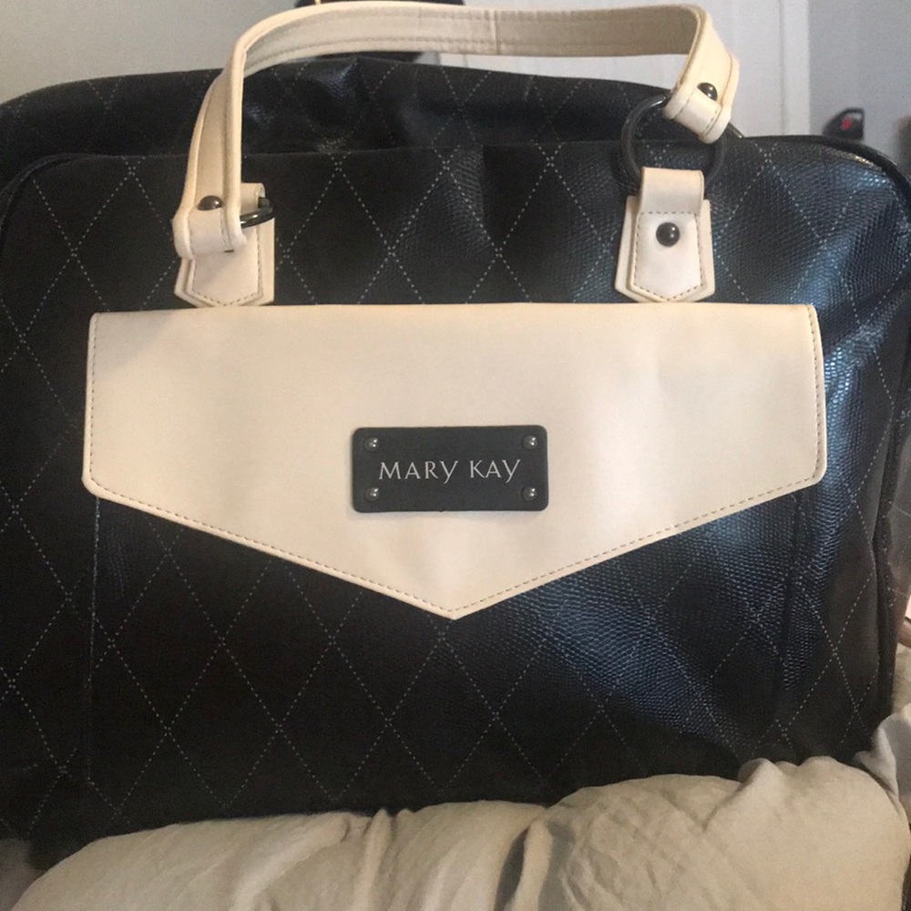 Mary Kay bag with removable organizer